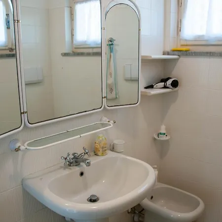 Casa Acquabona * Casa Marchetti
